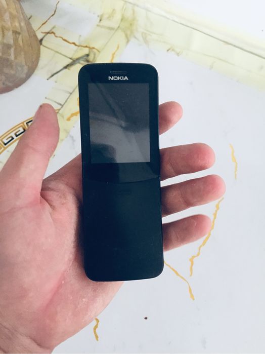 Nokia 8800 banan srochna sotiladi