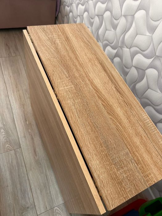 Продам стол в хорошем состояний