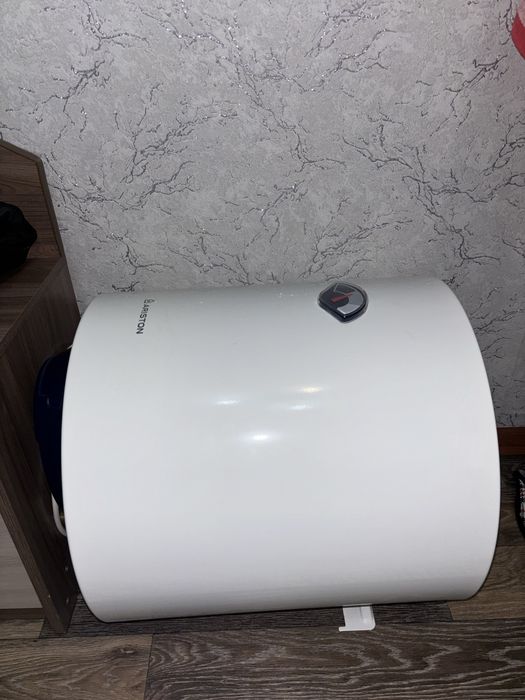 Бойлер,  Ariston