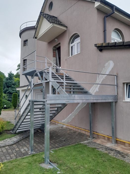 Scara metalica zincata de exterior  6m l