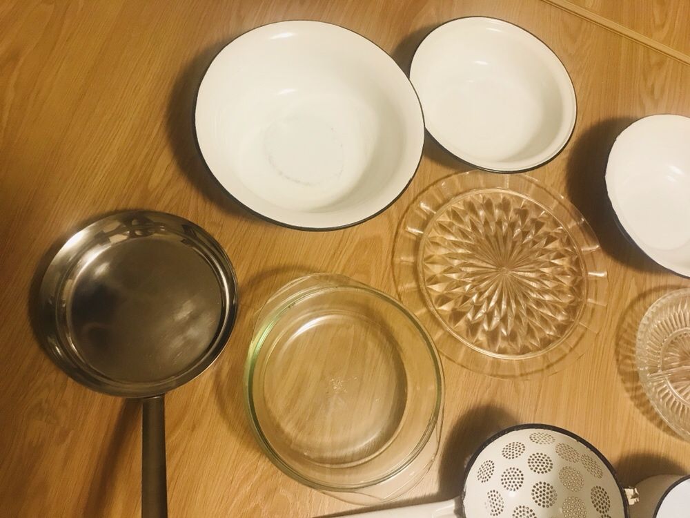 Посуда, легени, тигани, гевгир и др...иенско стъкло, чиния за ядки
