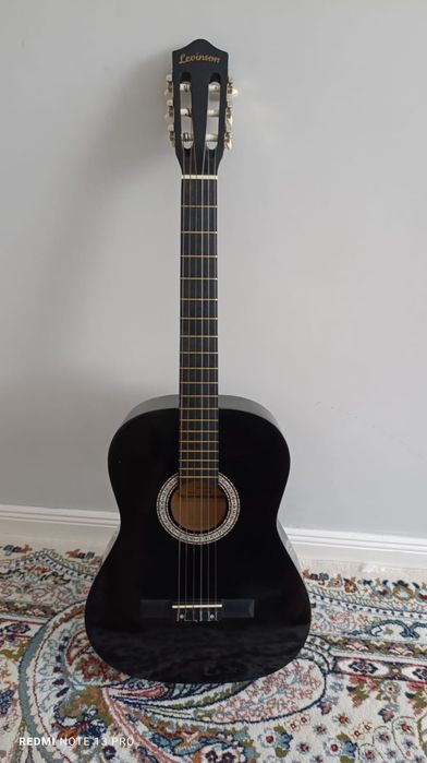 Продам гитару классика