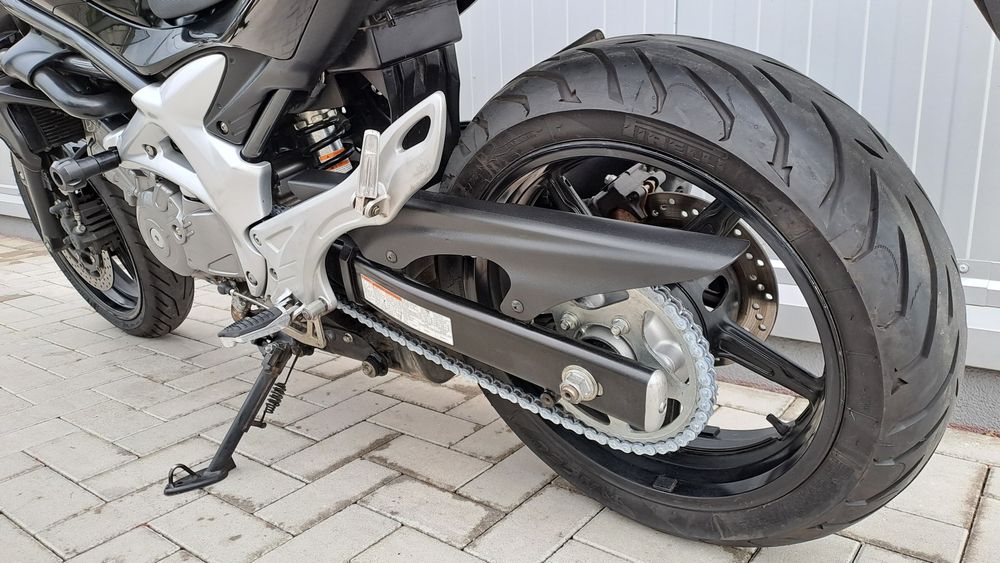 Suzuki sfv650 Gladius 2010