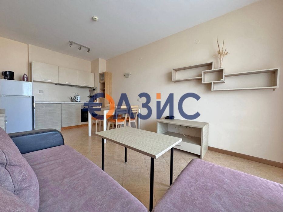 Продава се Двустаен апартамент в к.к. Слънчев бряг - 56 кв.м за 1367 €/кв.м - Снимка #1