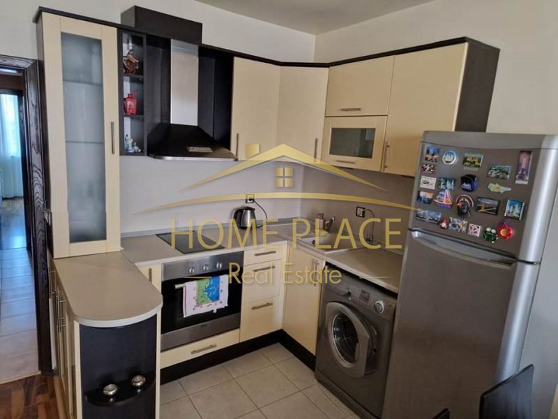 Дава се под наем Двустаен апартамент в Варна, Аспарухово - 65 кв.м за 459 € - Снимка #2