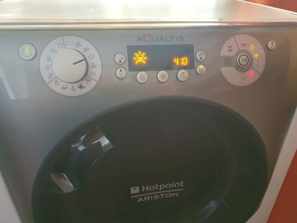 Uscator Ariston Hotpoint 9 kg