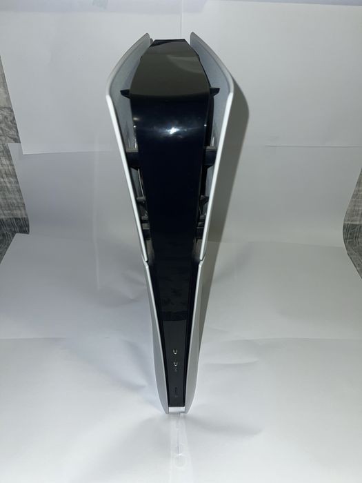 Vand sau chimb PS 5 Slim Digital Edition 1TB cu Xbox Series X