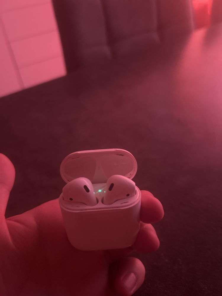 Airpods 1 б/у оригинал