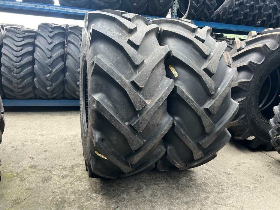 Cauciucuri 23.1-26 cu 16 pliuri noi pentru combina CASE, JOHN DEERE