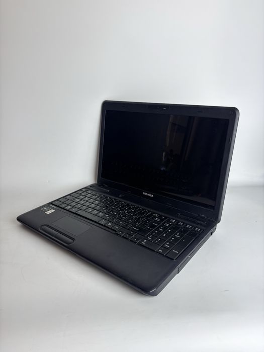 Ноутбук Toshiba офисный для учебы, работы