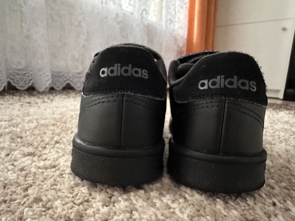 Incaltaminte Adidas copii