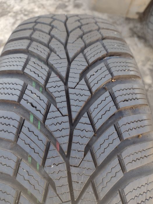 Почти нови 2бр.185/65/15 Continental TS870 dot3721