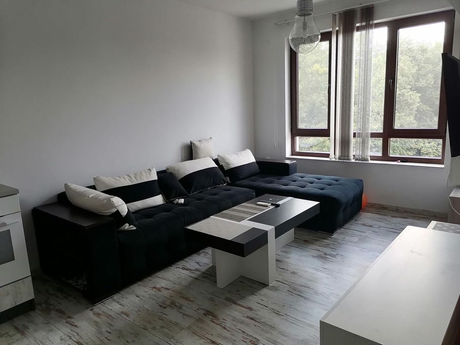 Дава се под наем Двустаен апартамент в Пловдив, Гагарин - 46 кв.м за 340 € - Снимка #1