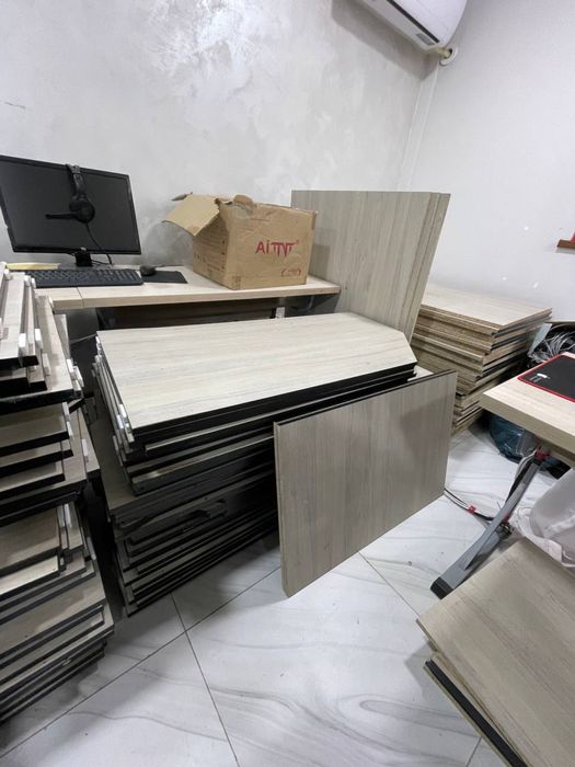 Operator stol stul lari