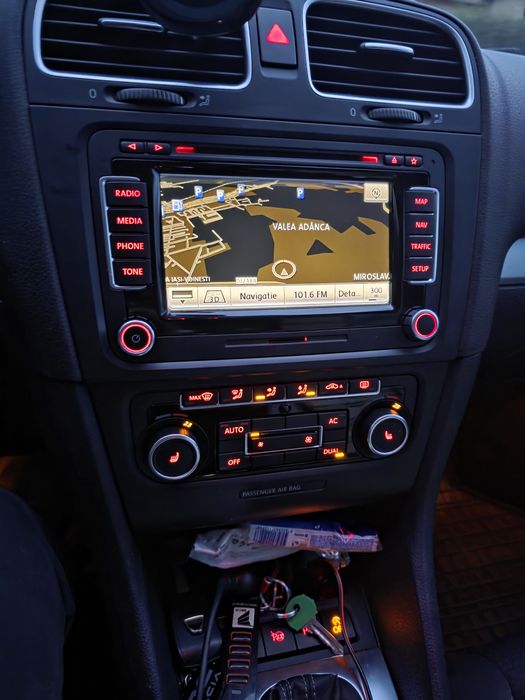 Vând VW GOLF 6 ,an 2011, AUTOMAT, 1.6  TDI-105 CP, EURO 5