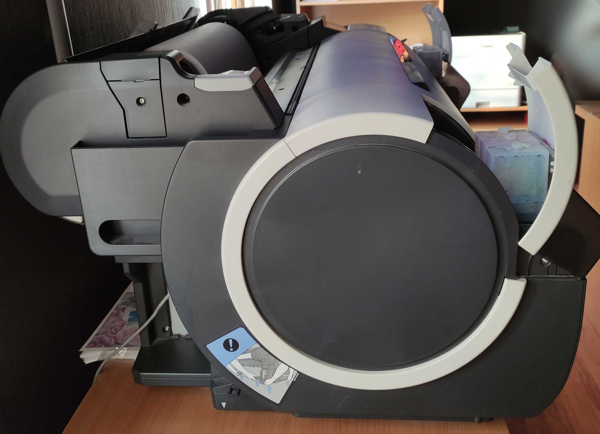Продаётся плоттер Canon ipf670