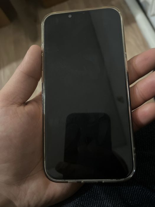 Продам айфон 13 в идеальном состоянии
