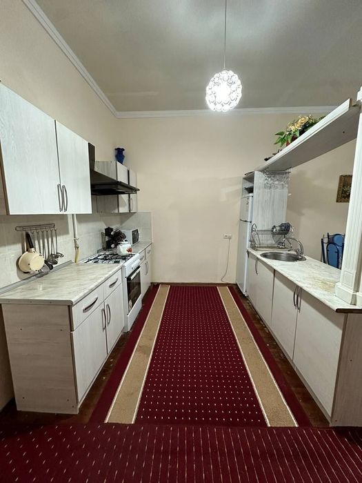 Срочно уй сотилади