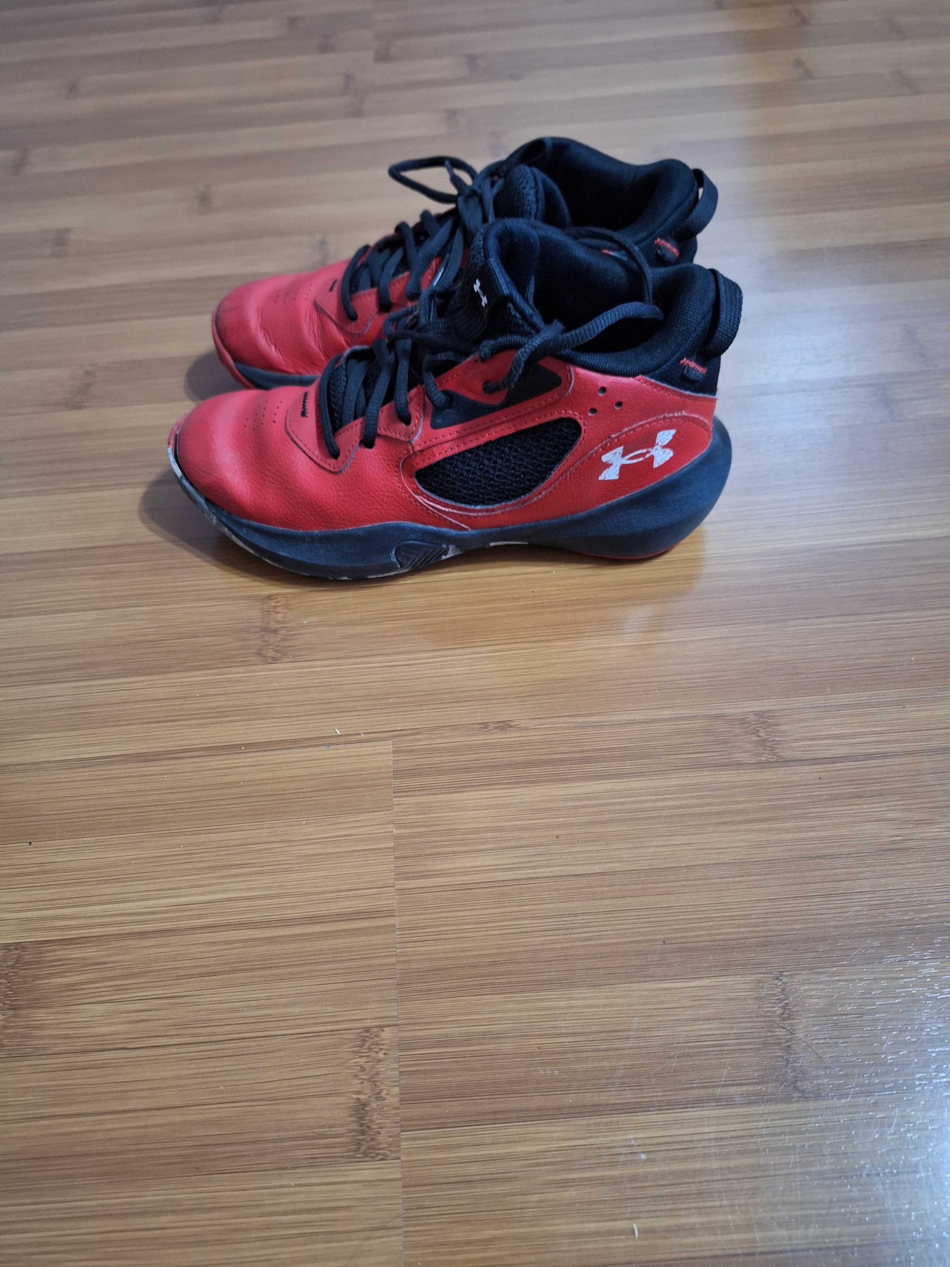 Маратонки under armour