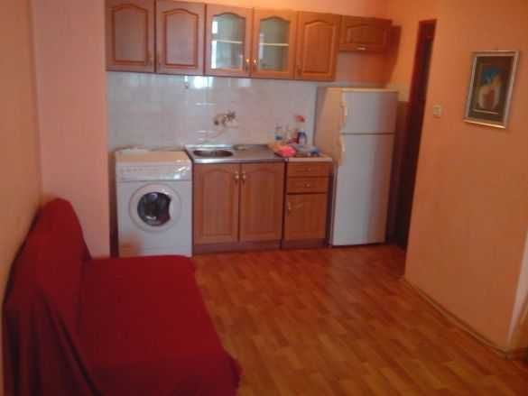 Дава се под наем Двустаен апартамент в Бургас, Славейков - 65 кв.м за 195 € - Снимка #8