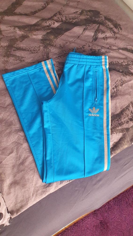 Pantaloni Adidas damă