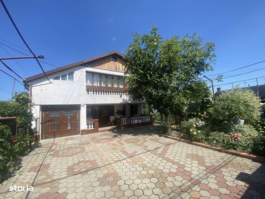 Casa cu etaj, 4 camere, Bacau