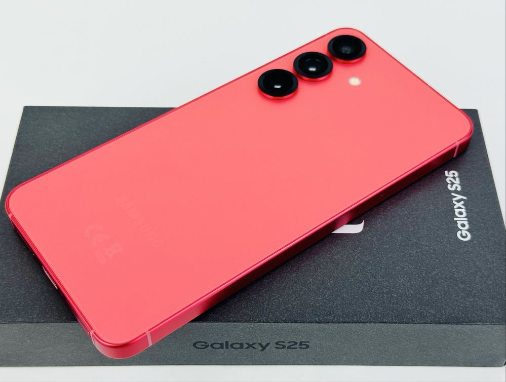 НОВ! Samsung Galaxy S25 5G 128GB 12RAM Coralred Гаранция!