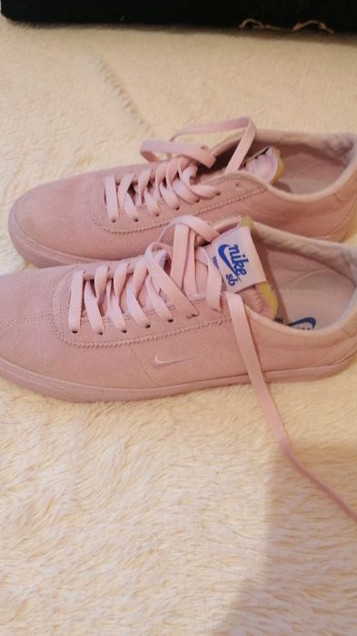 Продам низкие кеды