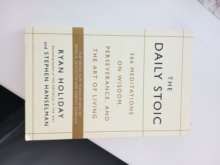 Daily Stoic Kitobi