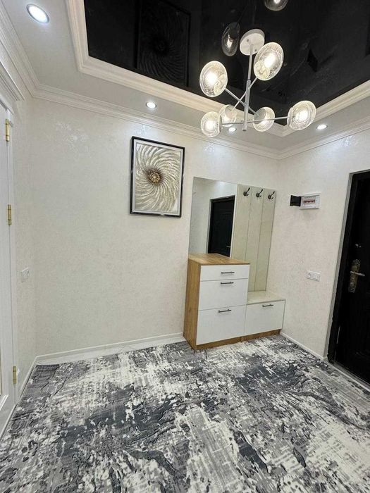 2 хонали полуподвалда жойлашган арзон квартира сотилади