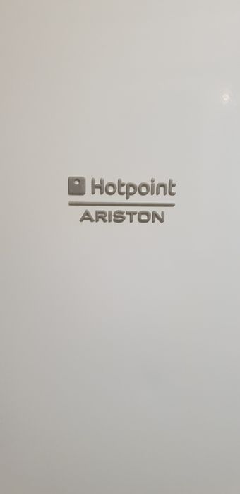 Холодильник  Hotpoint Ariston