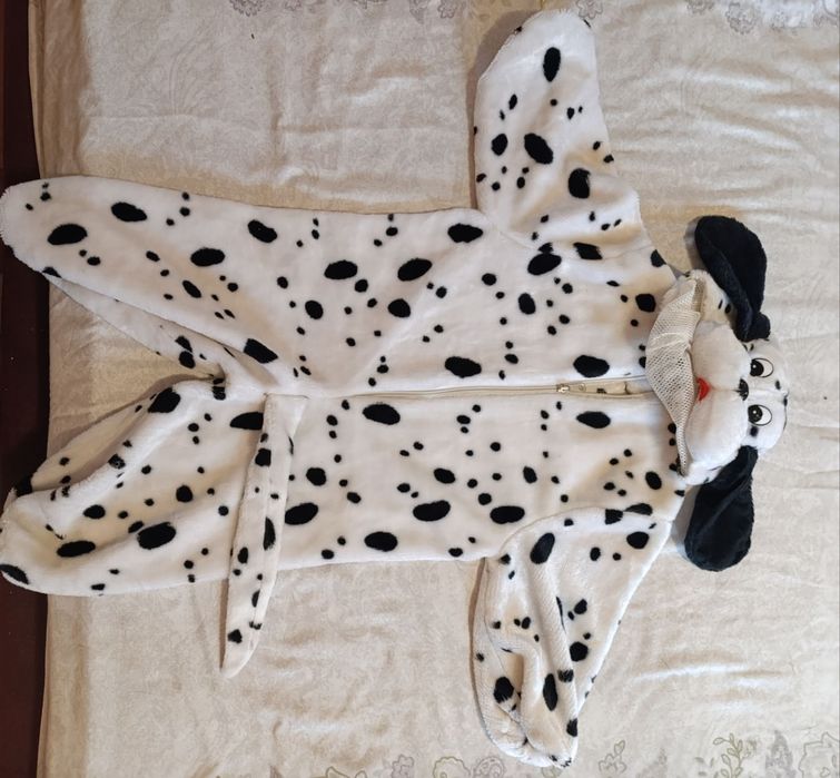 Детски  костюми .