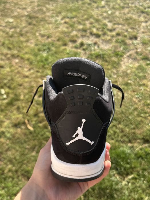 Jordan 4