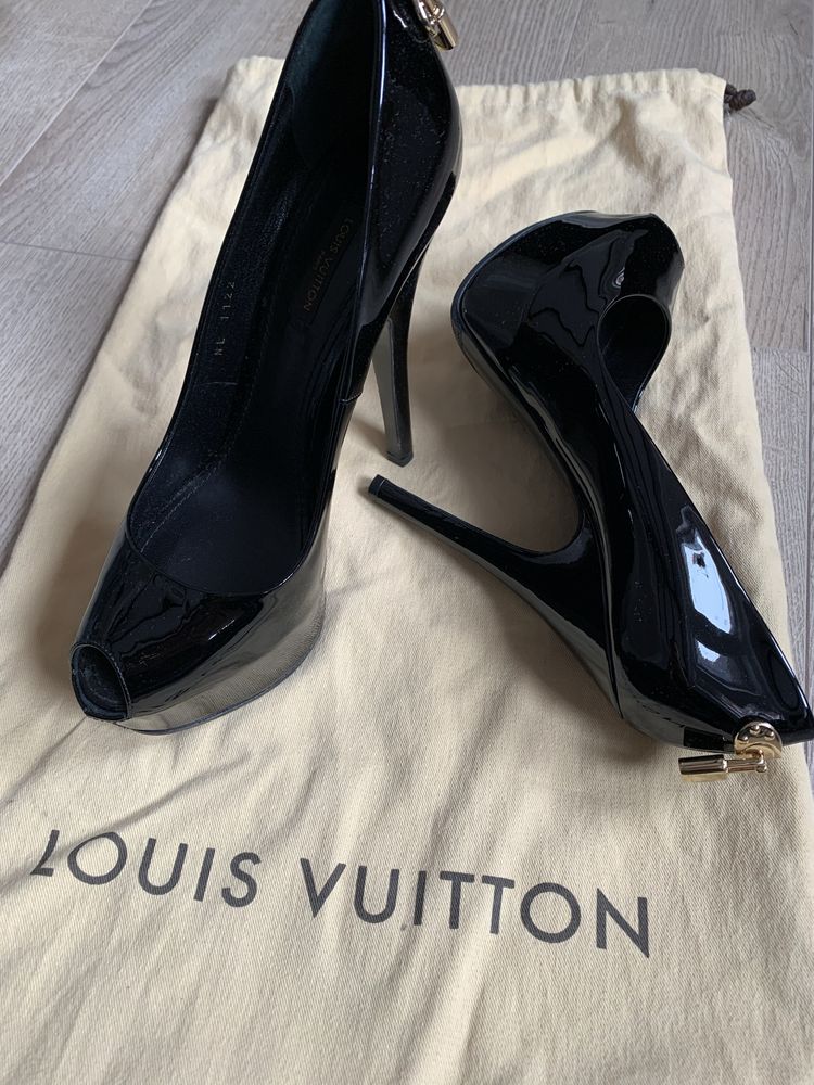 Pantofi Louis Vuitton, negrii, lac, masura 37, noi