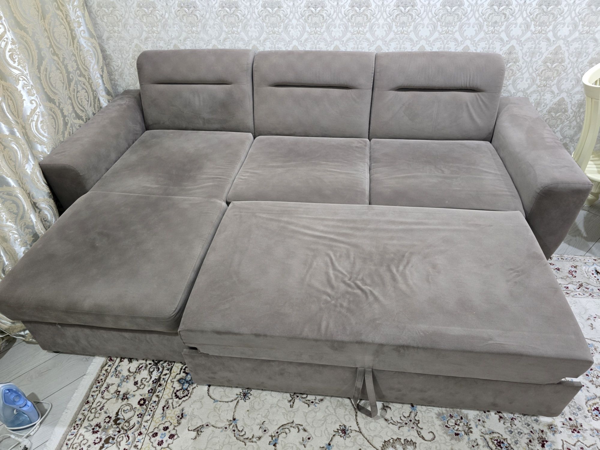 Продам диван угловой, в хорошом состояний