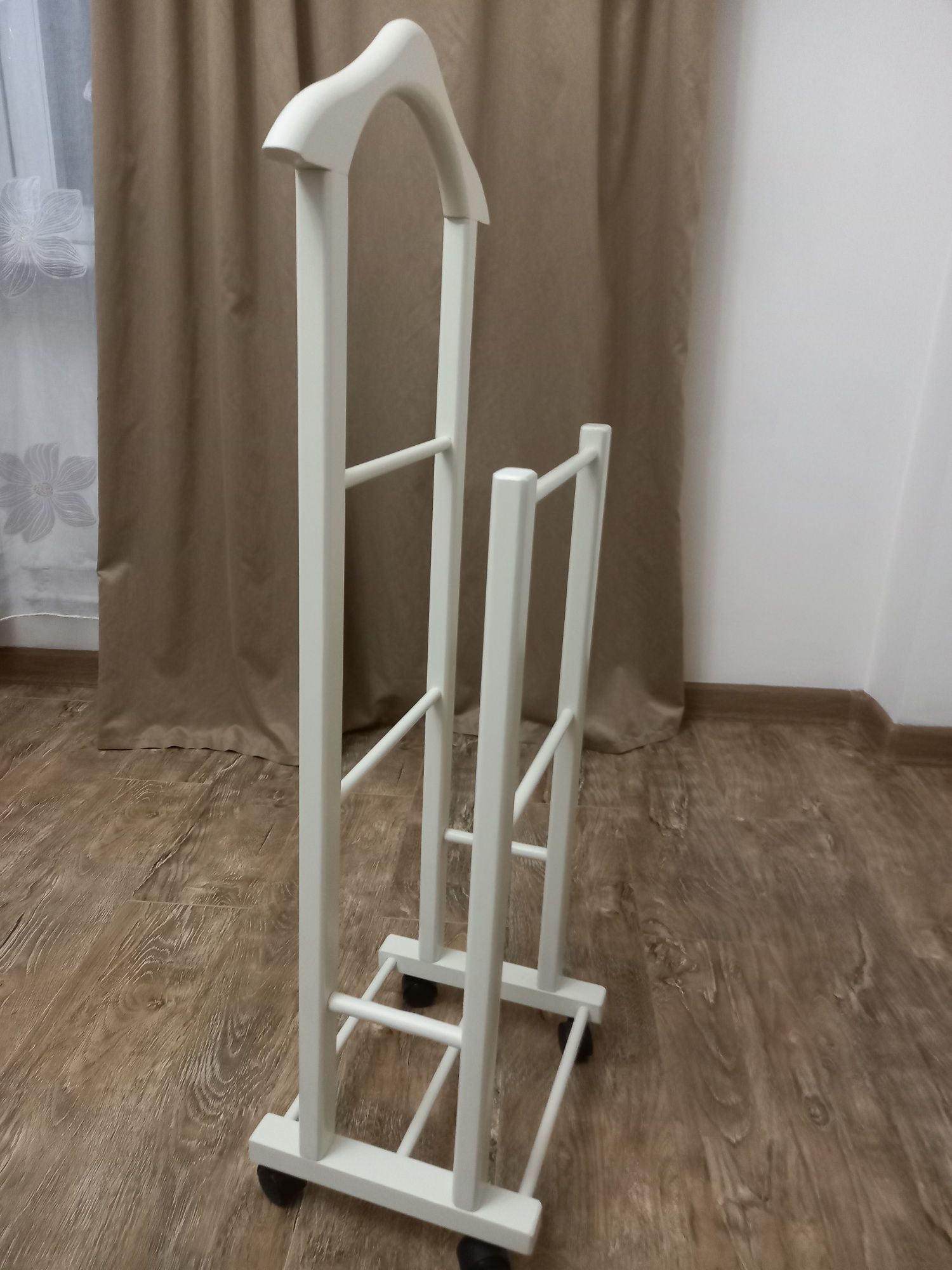 Продается напольная вешалка