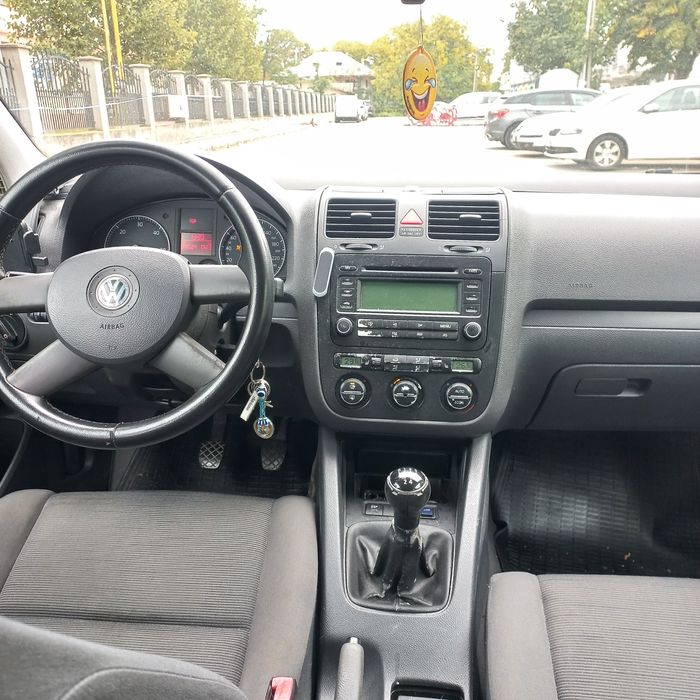 Vând Volkswagen golf5