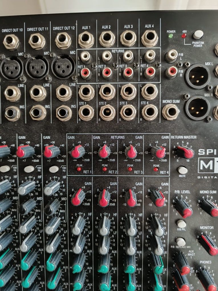Mixer Soundcraft Spirit M 12