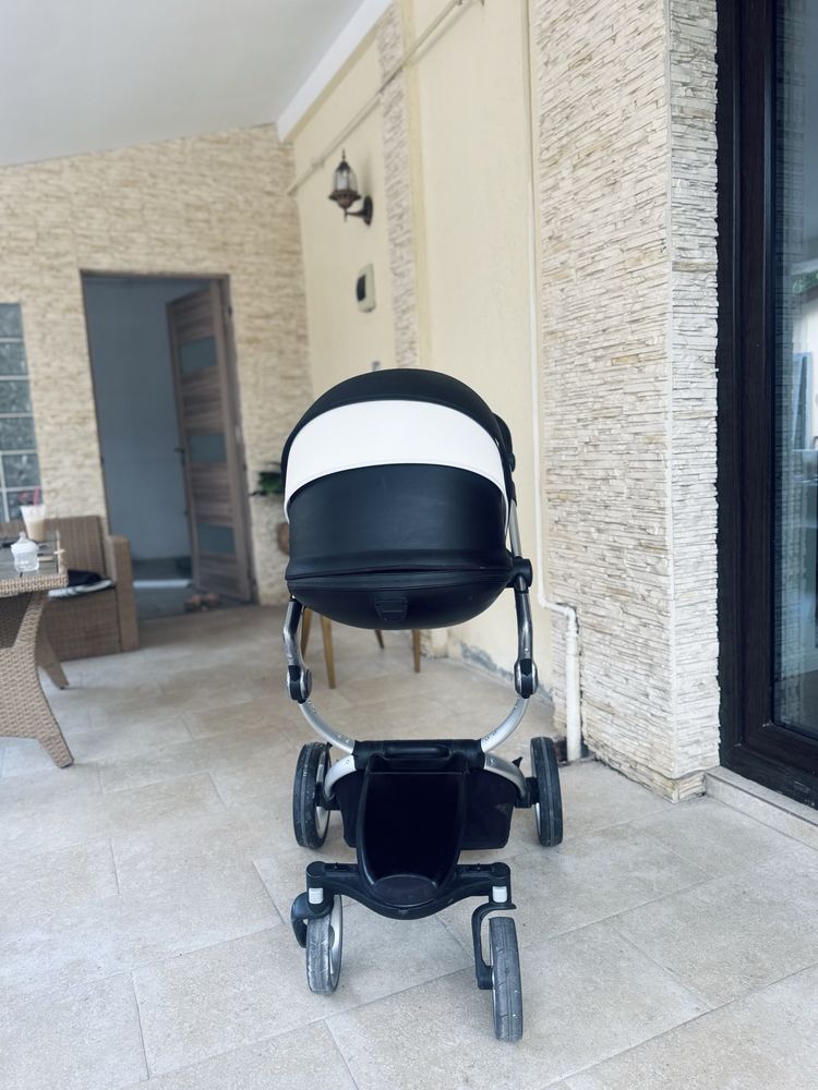 Vand carucior Mima Xari impecabil ,pret achizitie 5000 de lei