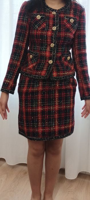 Продам костюмы двойки летний и осенне-зимний Шанель