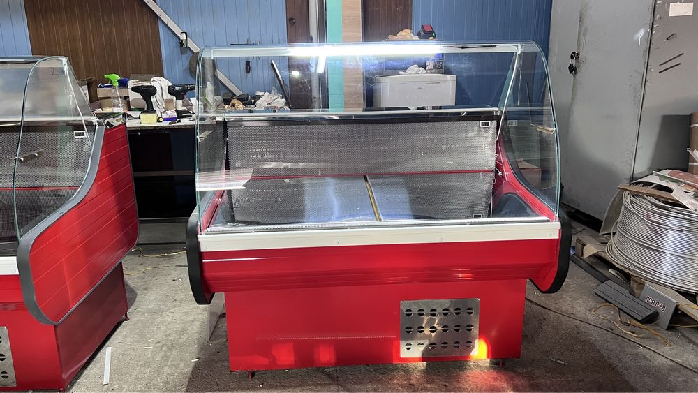 Vitrina frigorifica rosie cu geam rotund pentru magazine alimentare