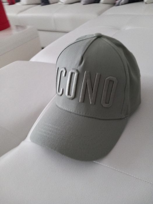 Vând șapcă reglabila sport/fashion, produs nou, produs de calitate.