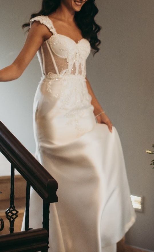 Rochie de mireasă la comandă, tip sirenă