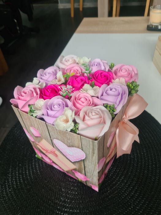 Ароматни кутии с неувяхващи рози