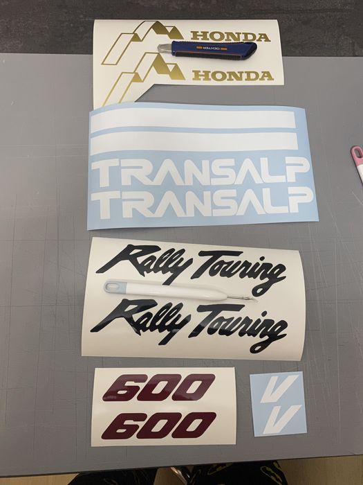 Stickere personalizate auto / moto / decoratiuni