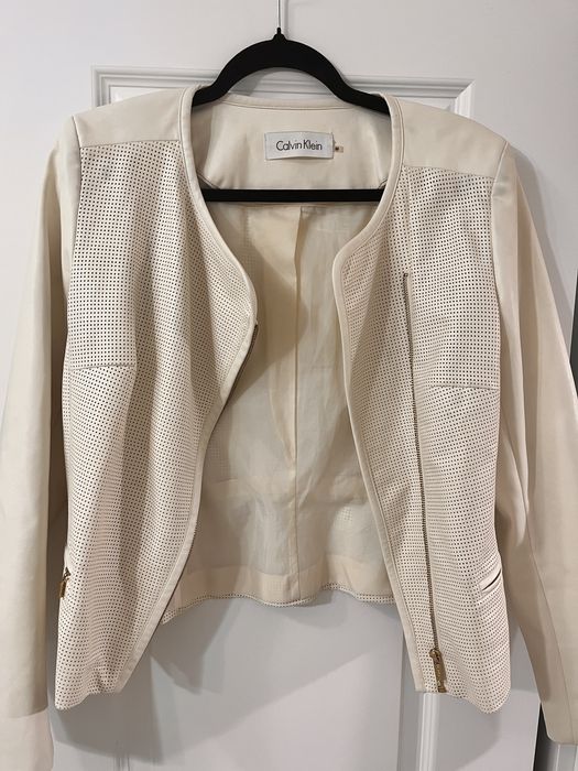 Geaca din piele beige