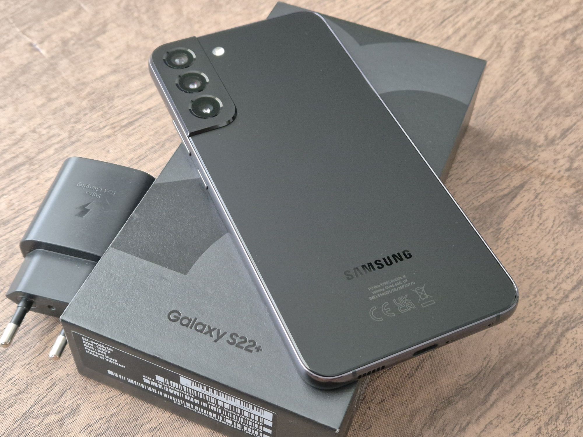 Samsung S22 Plus 5G 128Gb, 8Gb ram. Cutie, Factura.