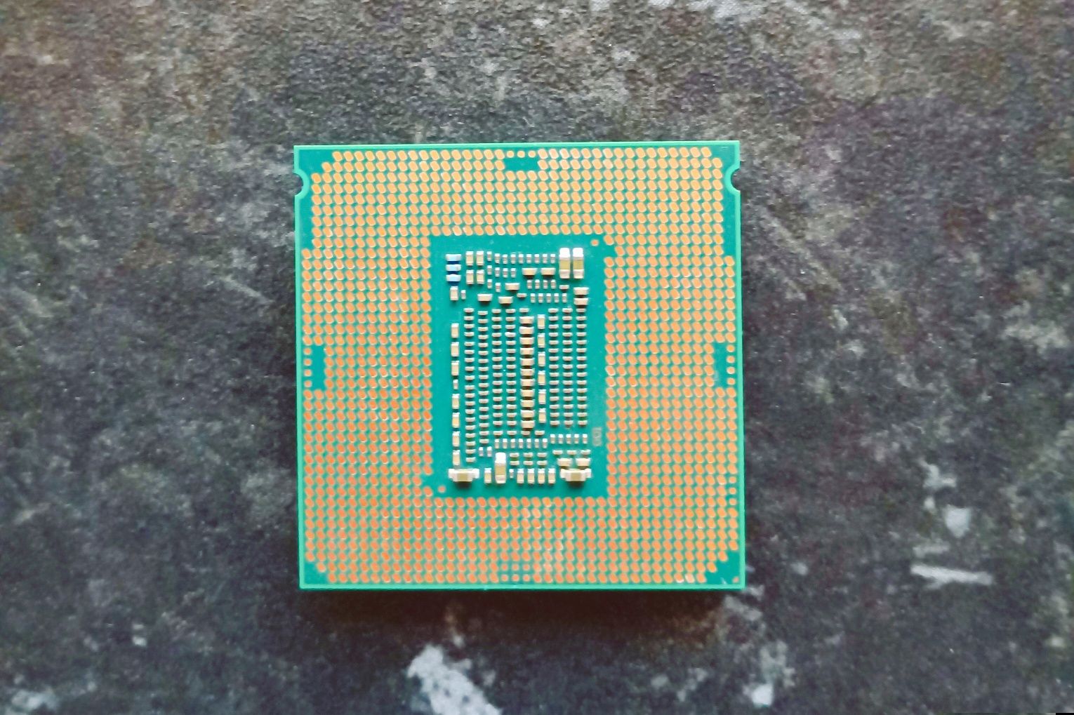 Процесор:Intel i5-8500 до 4.10GHz , Socket 1151