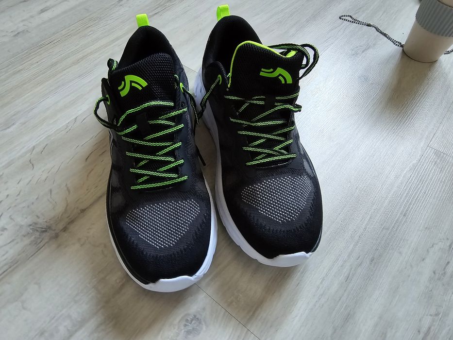 adidasi noi nr 43 marca crivit manusi box marca bad company