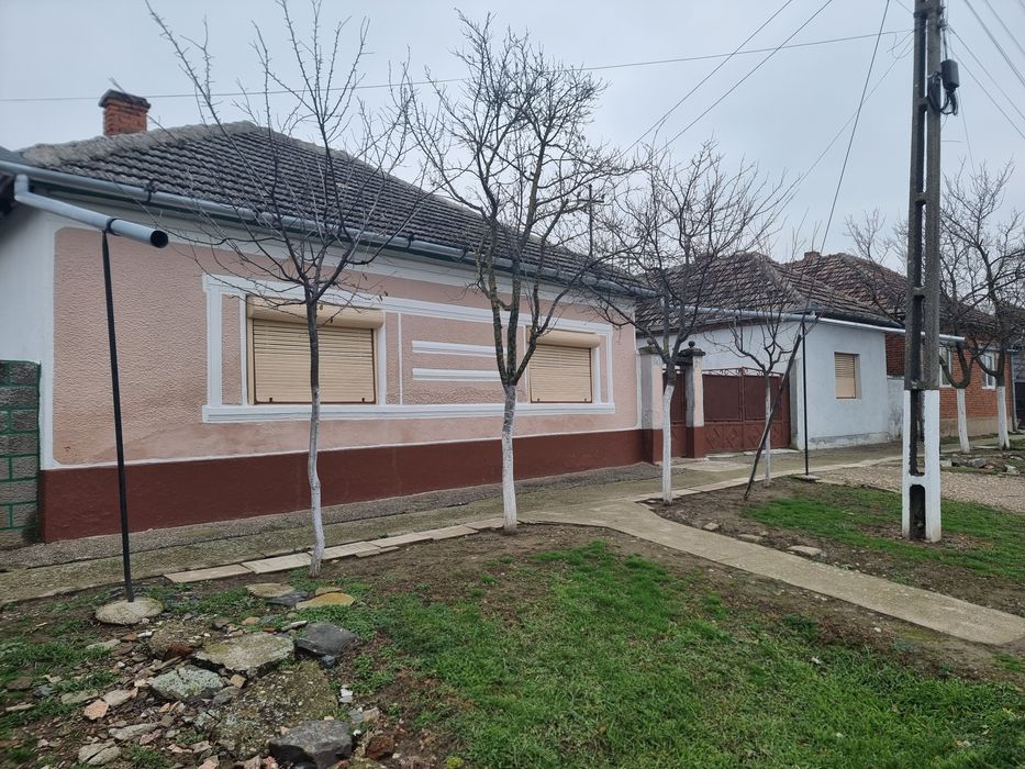 Casa de vânzare în sat Vânatori